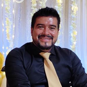 Luis Roger Caranqui Valenzuela