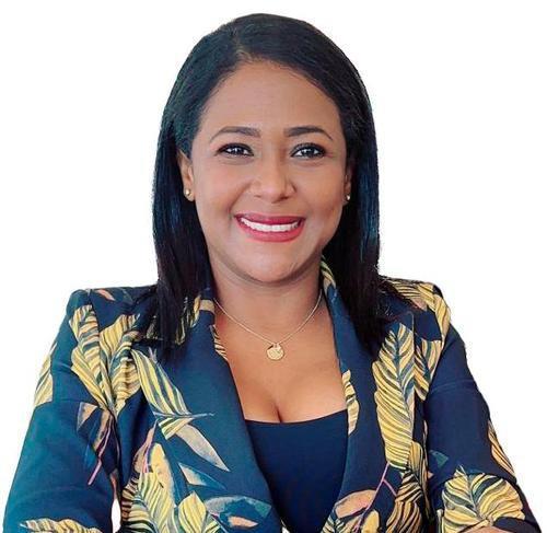 AURA MARIBELL ALCÍVAR ANGULO